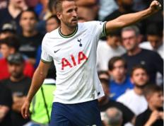 哈里·凯恩（Harry Kane）  “转会传奇”即将结束。最初，他对于去拜