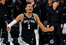 NBA丨文班亚马临危救主 两战奠定核心地位