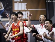 中国男篮真正有希望了！U17男篮世界杯：中国队73-70打败法国