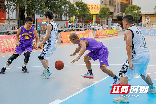 湖南新田：“山沟沟里的NBA”篮球赛火热进行