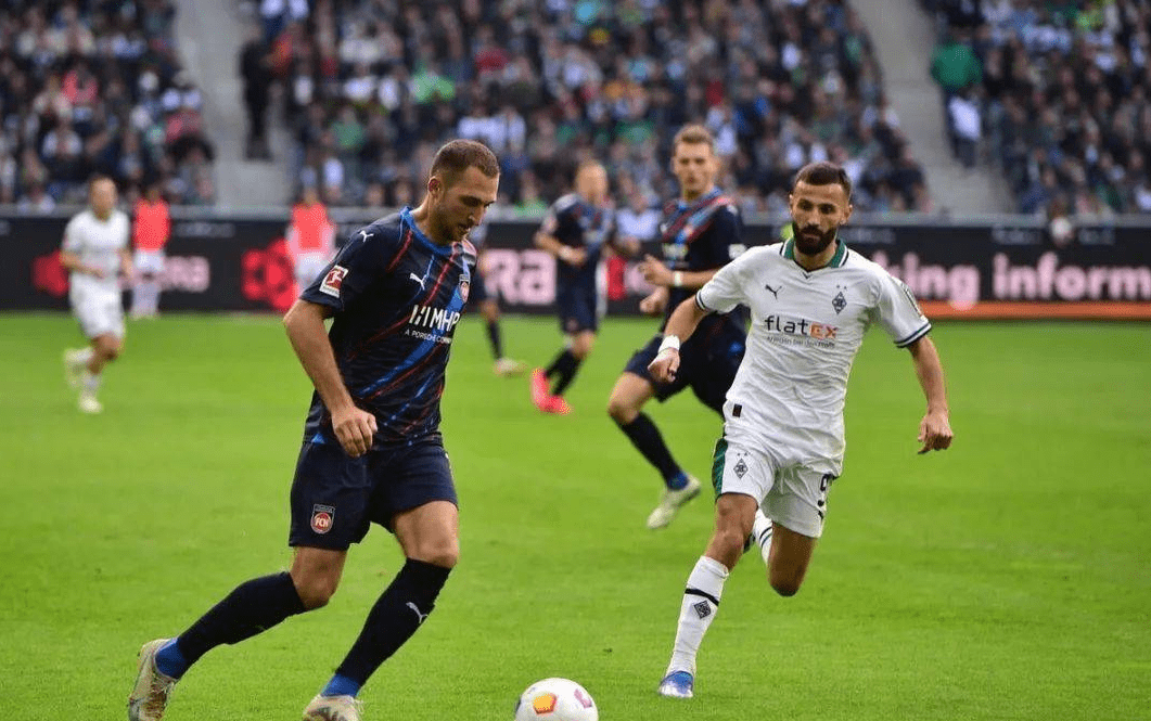 德国足球杯：门兴对阵海登海姆