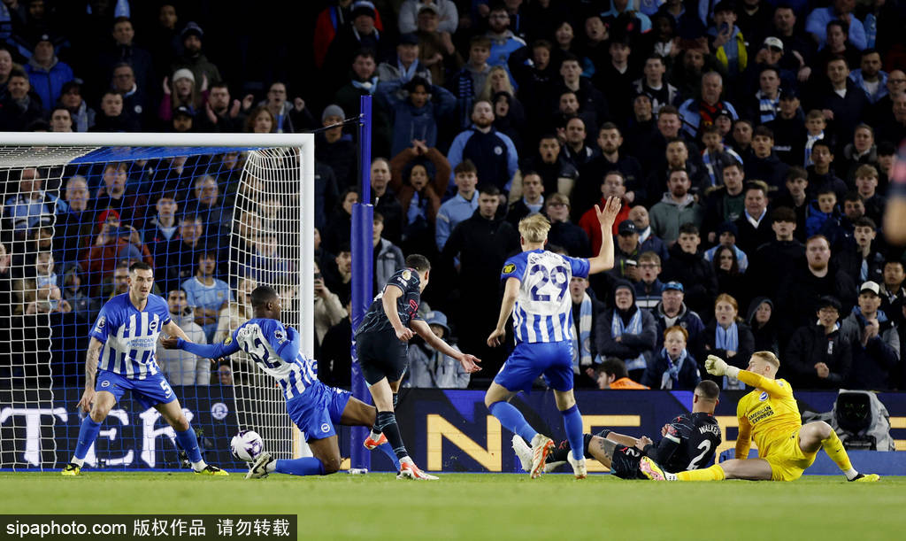 英超-德布劳内破门福登双响 曼城4-0布莱顿紧追阿森纳